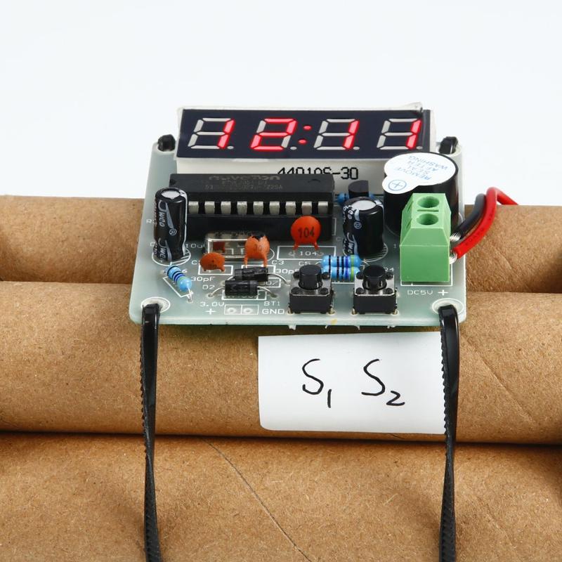 💥 Dynamite Shaped Clock